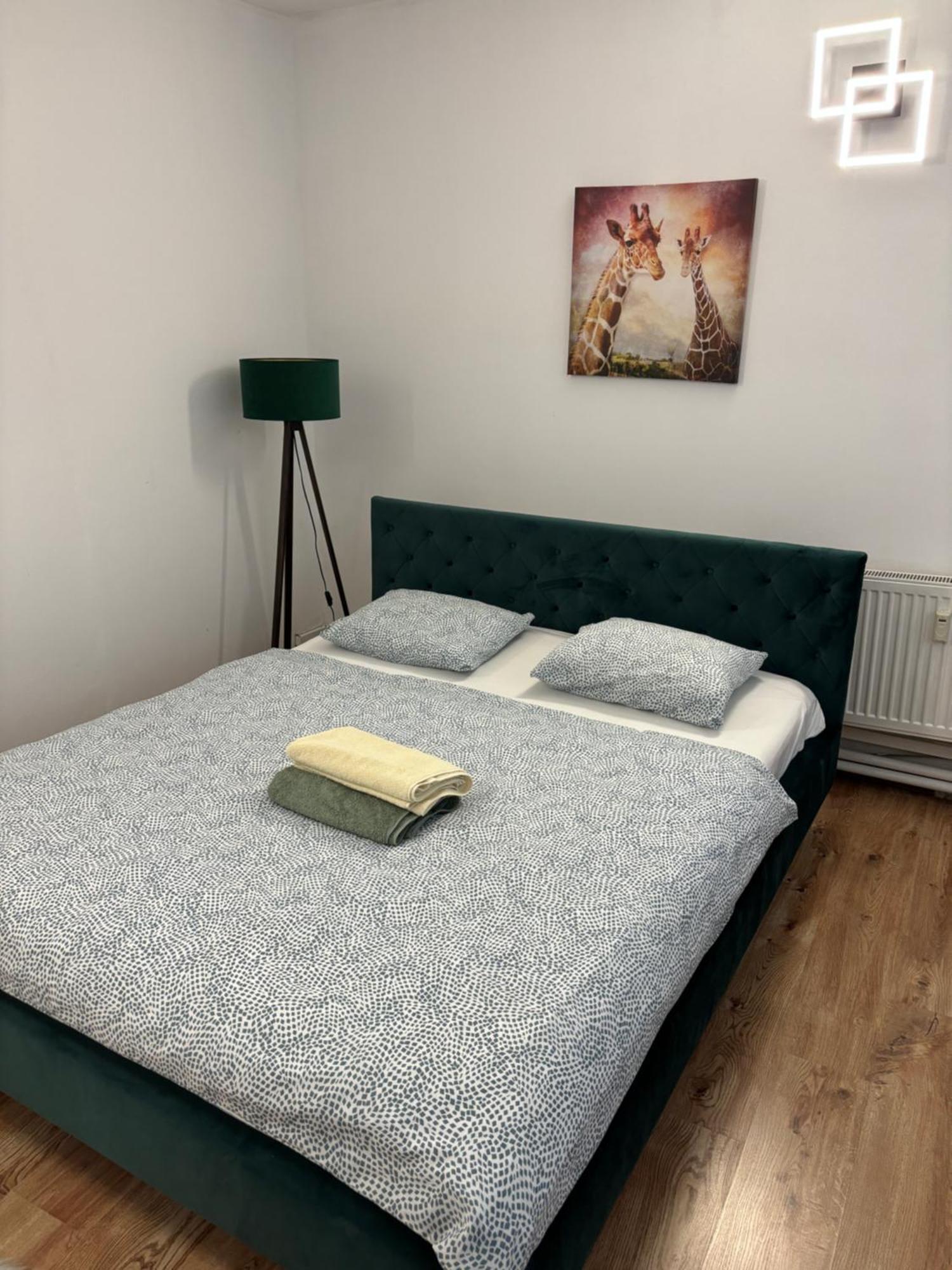 Central Apartment New Studio Kosice Bagian luar foto